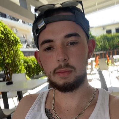 Connorslaphead's profile picture. COYH 🐝