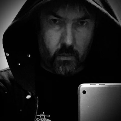 Musician, Designer, Artist, Creator, Insta @7490REN. Geordie dahn sahth. I have an eclectic liking to musics.