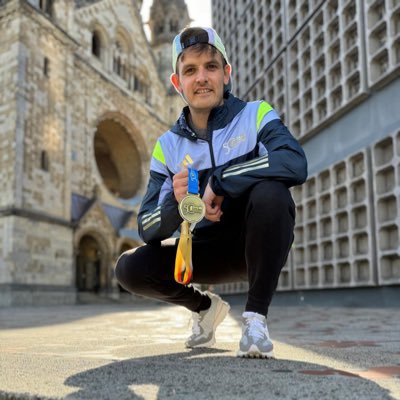 Just a runner, chasing 6 marathon majors