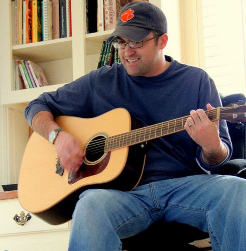 Husband, dad, family 1st. Go Clemson, Go Braves, Go Good Music.
