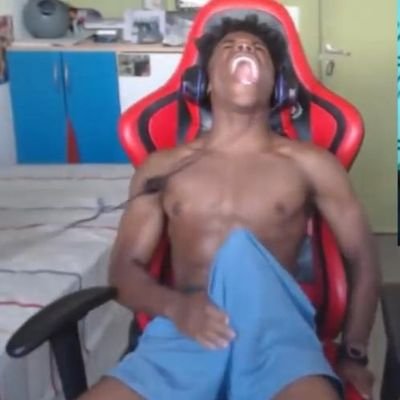 ouhmbaba's profile picture. 👏🏻🚬🥳