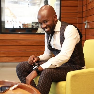 ♛Author ✍️ || The Best Version Of You ♛TransformationCoach® ♛ Digital Marketer ♛ Avid READER - LetYourLightShine™