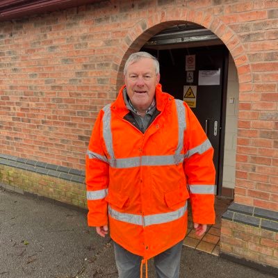 Fusilier Officer. Founding CEO of SkillForce until 2015. Love rugby, narrowboats & military history. School governor. Flood Action Group.