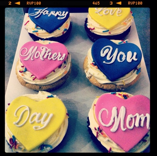 Freshly Baked With Love!

Offering cupcakes and assortments for all occasions, events, and walk-ins!
Home Delivery: 2572-2999