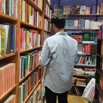 DialecticRed_'s profile picture. he/him,
MA Political science ,AUD
☭🇵🇸