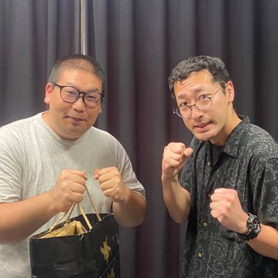 sendonlylove2mo's profile picture. 沖縄出身のフリー芸人です！ アイコンの黒ぶちメガネが僕です！パチンコ/バッティングセンター/銭湯/WWE/漫画/鉄板焼きが好物です！黒ぶちメガネじゃない方は、相方で島根出身のピンクドフラミンゴです❗️