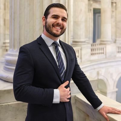 Congressional Attorney. Graduate from @georgemasonlaw. Policy, Public-Interest Litigation, Puns. Opinions are bad, but my own.