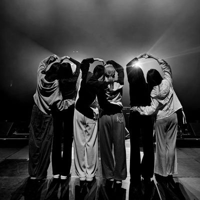 Winda00757685's profile picture. Viviz - Gfriend
sinb eunha umji sowon yerin yuju
Be your self 👩‍🌾