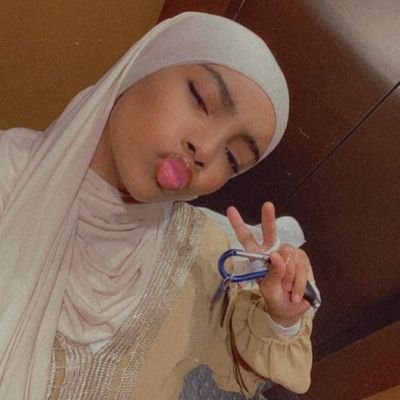 Self-confidence is the first secret to true beauty 💫