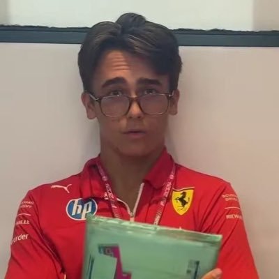 onyourmarklaren's profile picture. read, archive & ghost