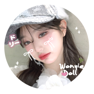 2004 ⸝⸝ꕤ Princess Wonyoung，her aura represents a bunny .. ♡᭺ But deep down she lowkey has dangerous thorns，a fairytale. 𓂋𓍼
