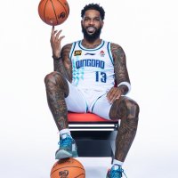 Myles Powell (@ydwilu) Twitter profile photo