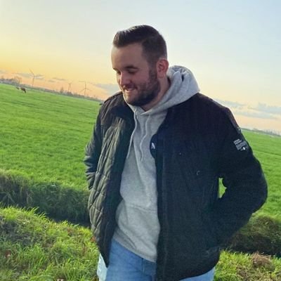 Level 27 | LUA, JS Developer | Rotterdammert wonend in het hoge noorden | https://t.co/x899EicqLG