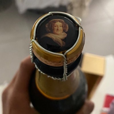 Pas piquée des hannetons. Pierre qui roule n'amasse pas mousse