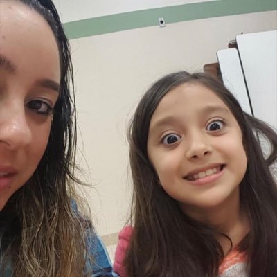 halfup_ari's profile picture. locally adored