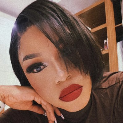 AnjeoC's profile picture. journalist. Blogger.