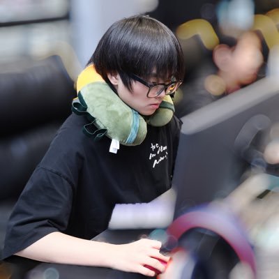 🇨🇳 19y/o • 🫶 Head for Counter-Strike and War Thunder at FamilyX • 💙 E9 Esports Coach • 🤍 YXG White Analyst • 🧑💻 @LiquipediaCS Editor