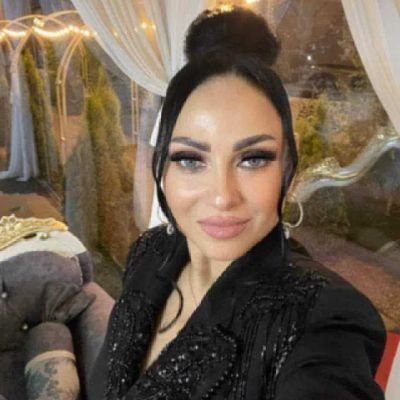 I'm real estate investor.
also salon make-up parlour here London United Kingdom.