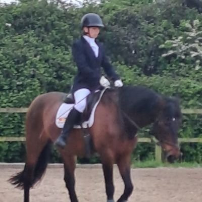 (I'm horse rider and 32 uk girl from Singapore)šš (beginer cosplayer) (harleyquinnlover)ā¦š ( BTS army fan)(MY Bias is RM)āš¤š“ horror fanaticš»)
