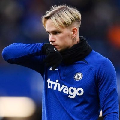 huge thanks for 1k 🎉 @ChelseaFC #FearTheDeer #RavensFlock #Sanchezout