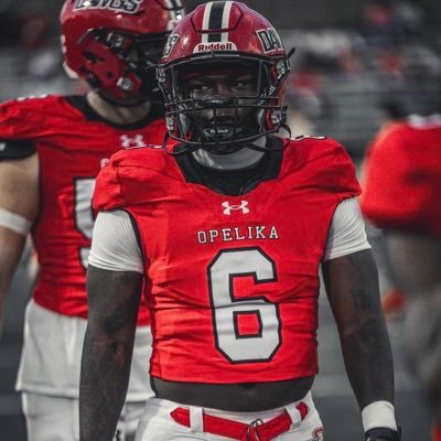 PME ⚡️ 3⭐️ 5’9 200 pounds RunningBack C/O25🎓Opelika High School 334📍Phone Number- 334-444-7519 📞 Gmail- calvinhughley@icloud.com