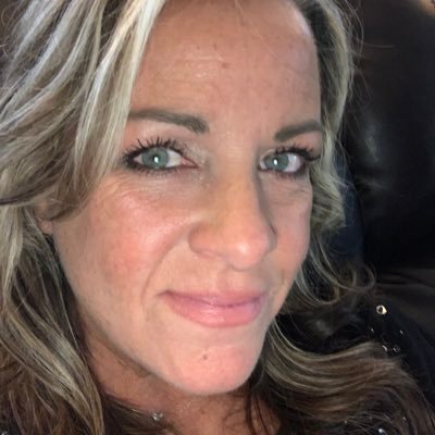 Pandee316's profile picture. Faith 🙏🏻 Family, SAHG, Travel 🧳 #blessed 🇺🇸 🫡