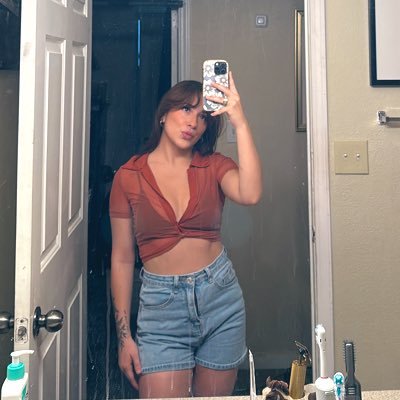 estritxfaiter's profile picture. shut up, nerd