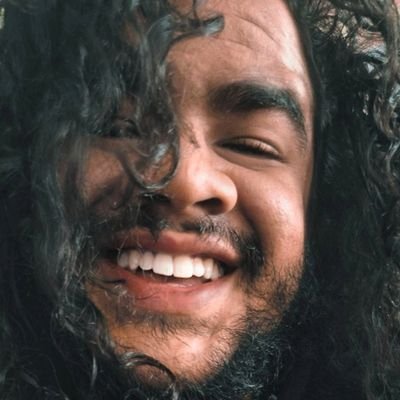 podeseralby's profile picture. Professor comilão com o coração dividido entre a Bahia e sun Paulo. bom contador de histórias, ótimo ouvinte e péssimo com números.