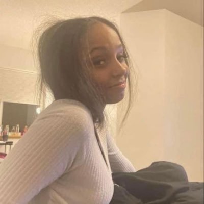 AfterDarkxxxxx's profile picture. I only follow bad bitches !!
