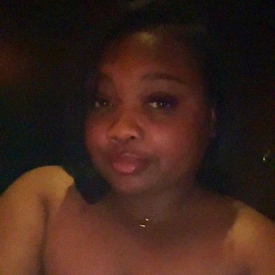 misnenee's profile picture. :)