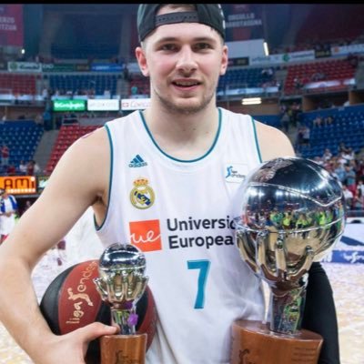 @realmadrid🤍🤍 @ittihad💛🖤@Inter💙🖤 \ @Lakers💛💜