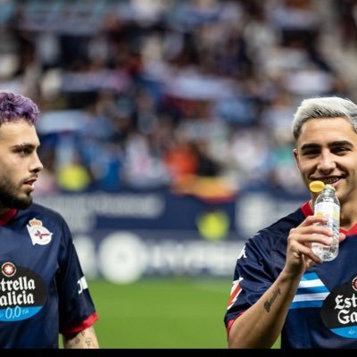 @rcdeportivo percorremos kilómetros tan só por ti 💙🤍