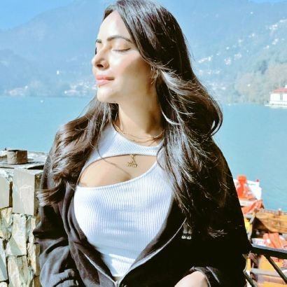 Simple but working Girl 👱♀️
Nature lover Kind of sleepy mood; chai lover and Living dreams of my Life 💥
Posts Viral things on X MAGA🇺🇸 🇮🇳
NO DM PLZ
RSS