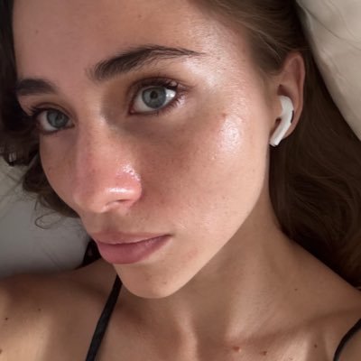 Lizz Profile