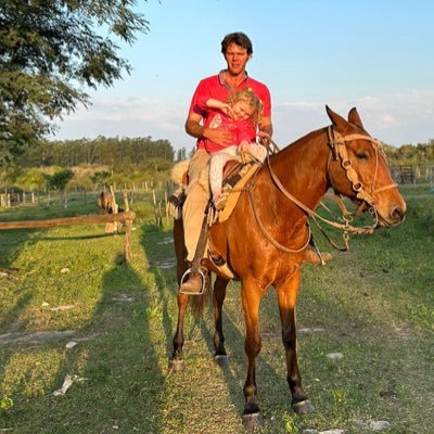 Contador público, socio y vicepresidente de José Busellato S.A.