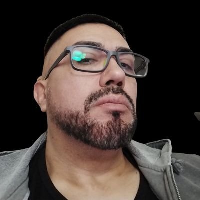 Integrador Web y Multimedial.
Sys Admin & Soporte Técnico.
Digital nomad in process.
SQL | C# | FullStack |
'No instructions, but with warranties'