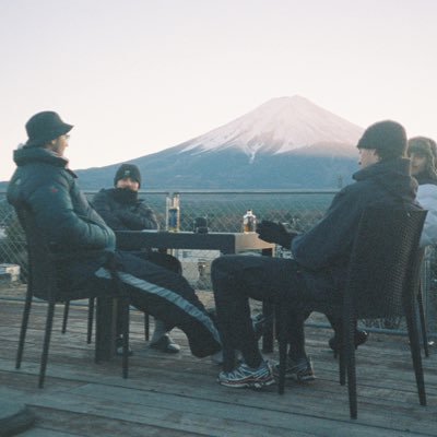 samoosebarrett's profile picture. 