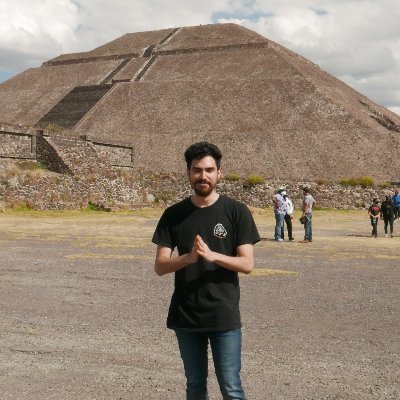 Estudiante de periodismo en la IBERO. Hago videos para @MxUmbral