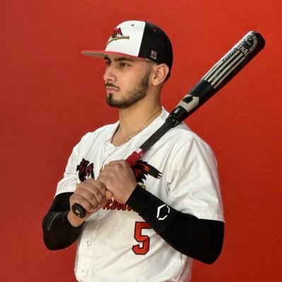 6’0 190lb / INF / Email: Efrain23183@gmail.com /Number: 312-774-3510/@SCCBlackhawksBB