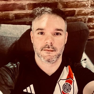 Derecho en la UCA. Hincha del Club Atletico River Plate ⚪🔴 ⚪️. Idóneo en Mercado de Capitales CNV 📈📉