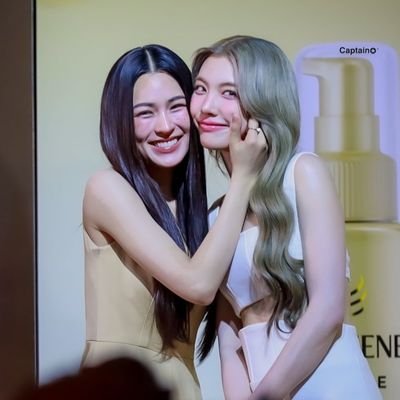 acc chính @NgHng1255420
LingOrm is real 💜
🫂 it's okay na 💜