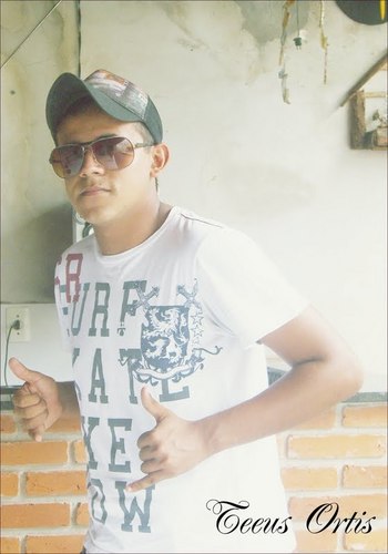 Só Santista,Namorando,teimoso !!,desconfiado,tonto  ,ciumento aa procura da Felicidade (: , Deeeus (L)