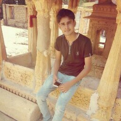 Omveer4011's profile picture. 