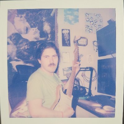 ivanfeelscolors's profile picture. Small spaceship on a big spaceship;
guitarist who sings.
@aspectmusics @andloomings