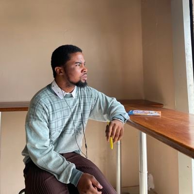 A professional Tailor @Kings Tailor ✂️✂️
Wizkid FC 🦅❤️
Ronaldo stan 🐐
Manchester United stan ❤️