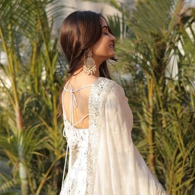 its_priyanka_15's profile picture. jai shree radhe 🌸 

*AI tech*