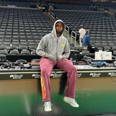 whiteywhitewhit's profile picture. 