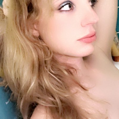 𝕯𝓪𝔃𝓮𝓭𝕽𝓲𝓿𝓮𝓻𝕯𝓸𝓵𝓵🏳️‍⚧️ Profile