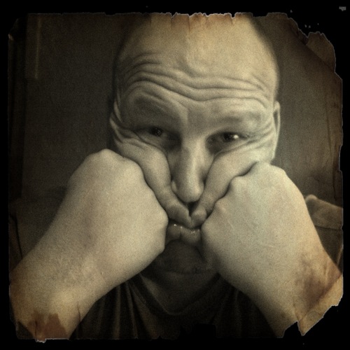 Haukuremm's profile picture. Next film
LÝRIKK