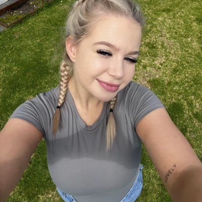 I’m. massage therapist and I also offer adult fun 🥰